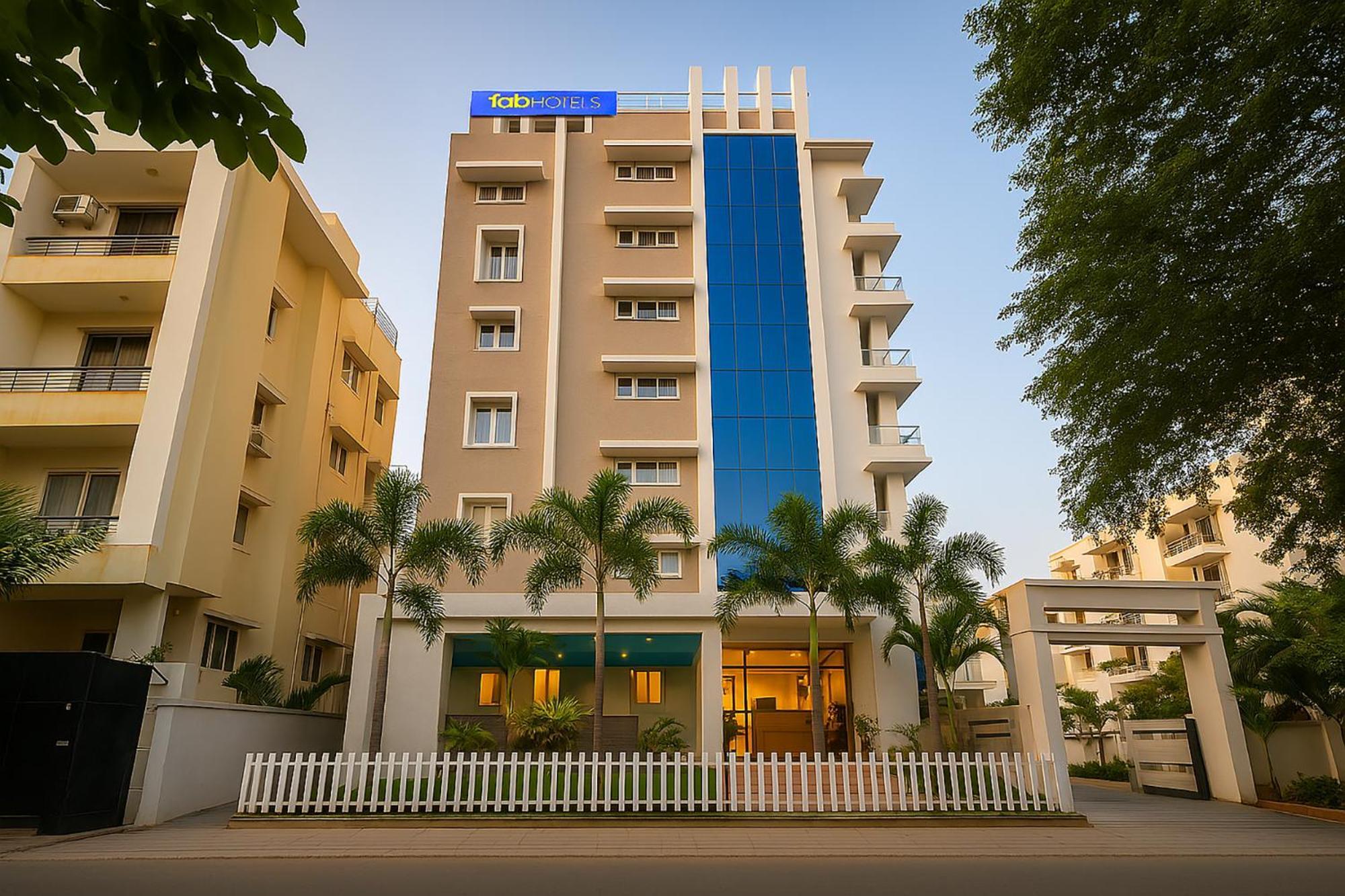 Fabhotel The Botanica - Nr Hyderabad Central University, Kondapur Kondapur  Экстерьер фото